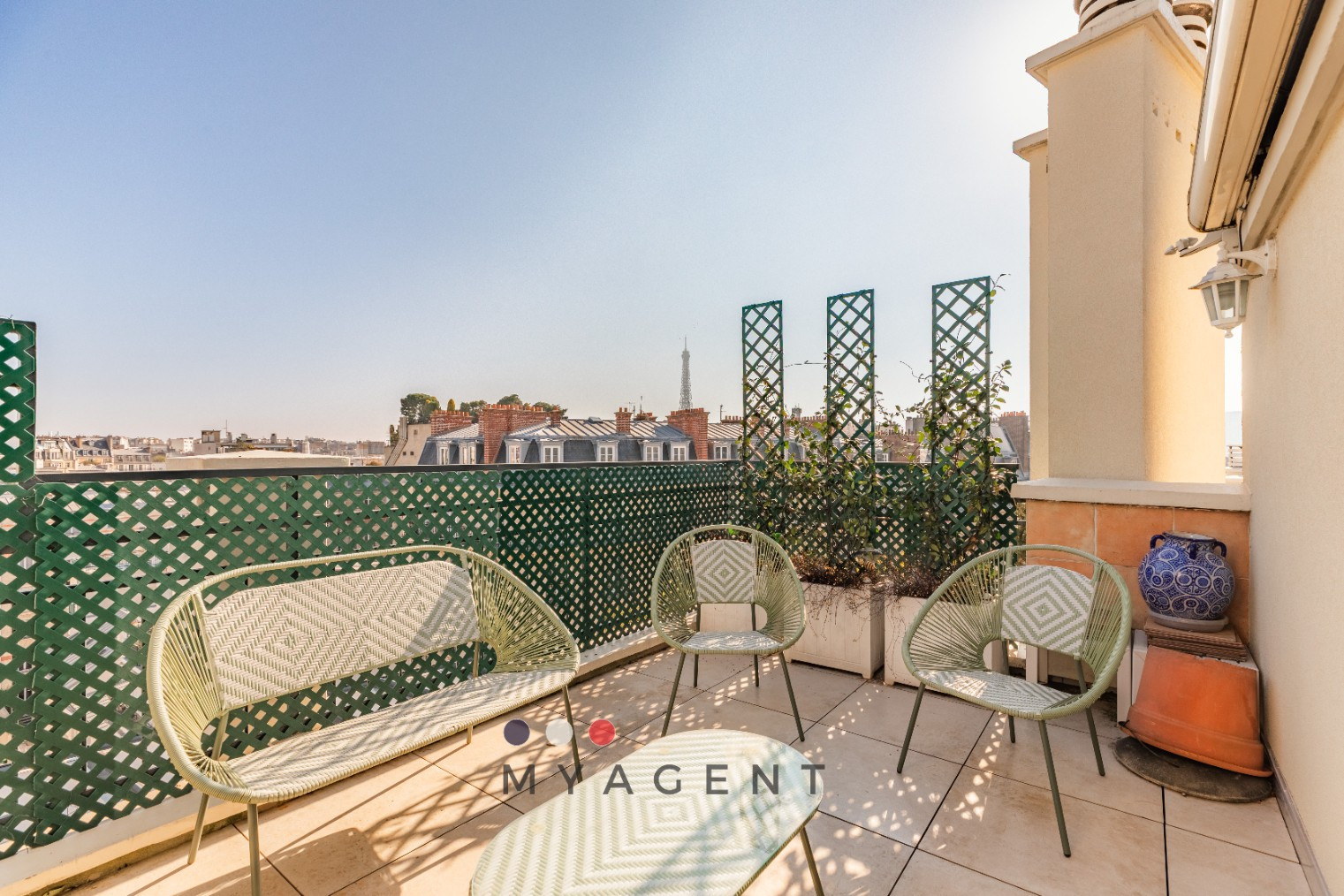 
                                                Vente
                                                 Rooftop exceptionnel - La Muette