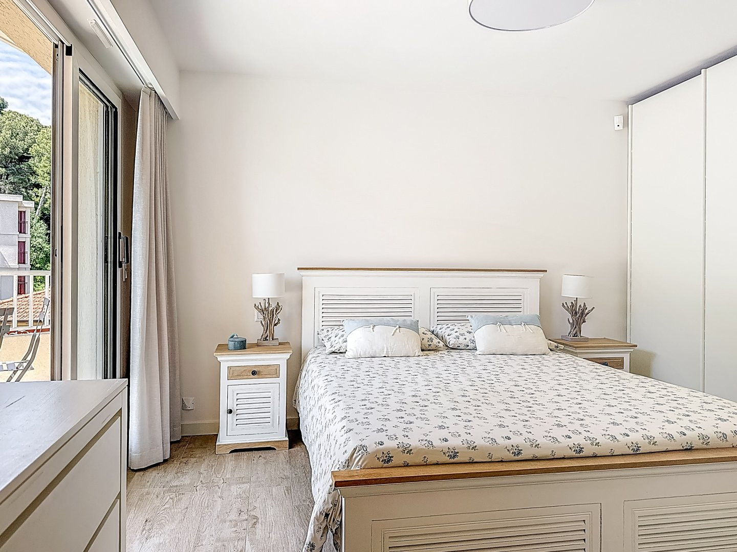 
                                                Vente
                                                 Roquebrune-Cap-Martin – Appartement avec terrasse