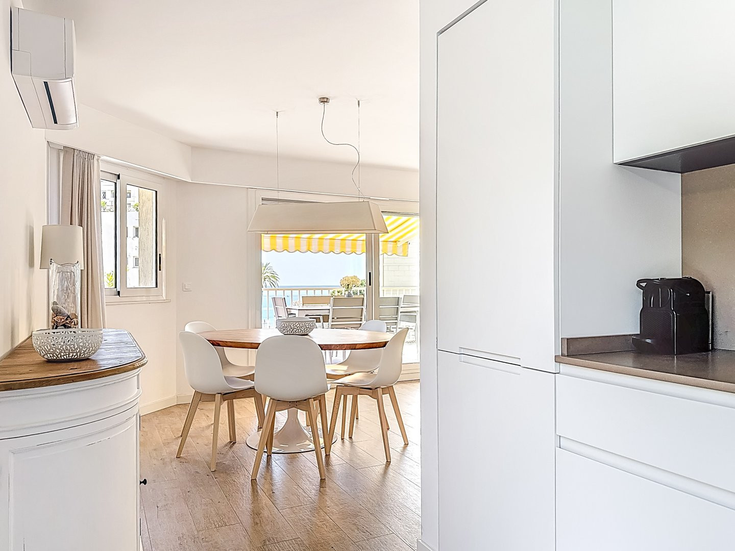 
                                                Vente
                                                 Roquebrune-Cap-Martin – Appartement avec terrasse, vue mer, piscine et dépendance dans résidence récente