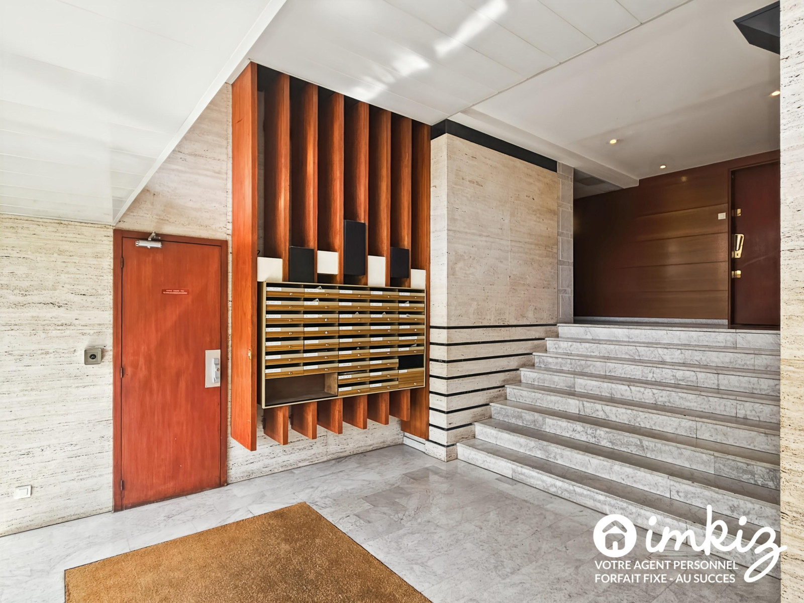 
                                                Vente
                                                 ROQUETTE / CHARONNE – VUE EXCEPTIONNELLE