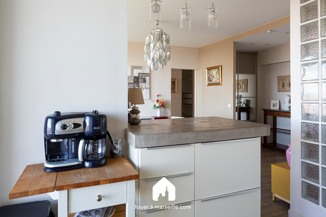 
                                                Location
                                                 ROUVIERE DESIGN