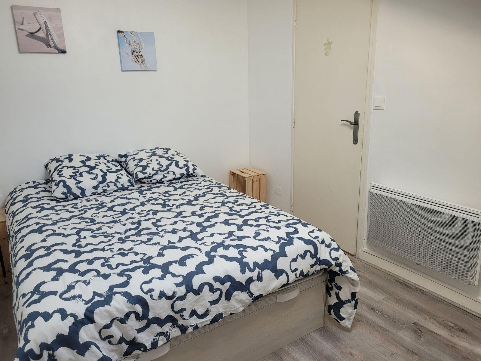 
                                                Location
                                                 ROYAN Pontaillac loc.meublée 1 à  12 mois possible