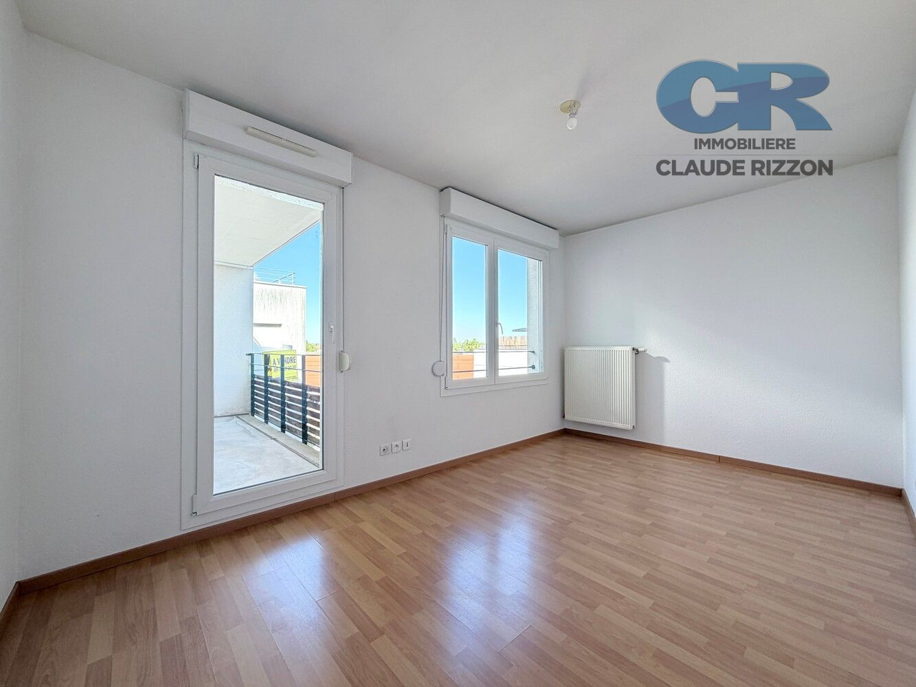 
                                                Vente
                                                 RUE DE VIC - 3 pièces à vendre