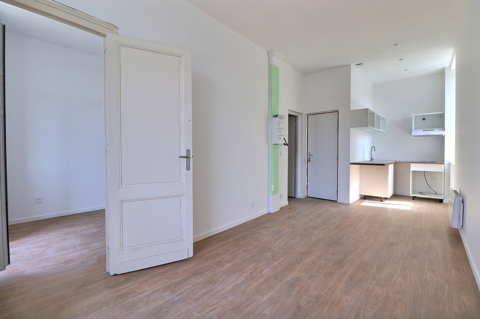 
                                                Vente
                                                 Rue PROSPER - T2 RENOVE - BALCONS
