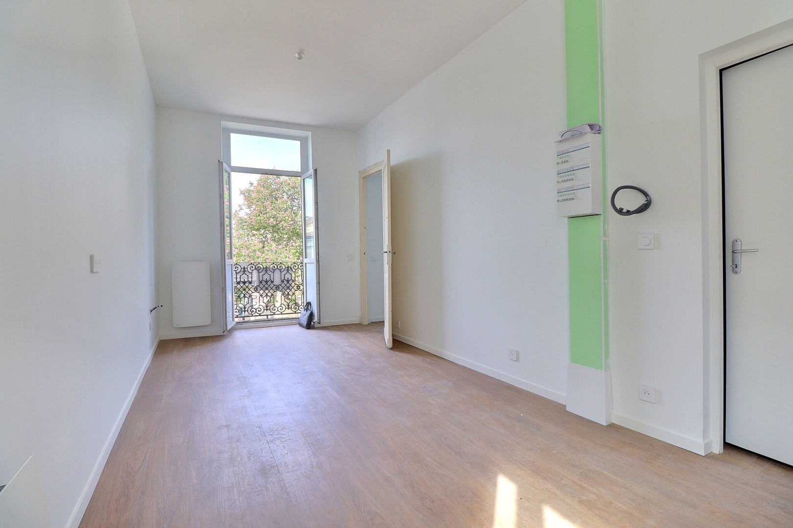 
                                                Vente
                                                 Rue PROSPER - T2 RENOVE - BALCONS
