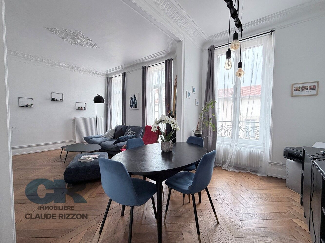 
                                                Vente
                                                 Rue Verlaine - 3 pièces à vendre