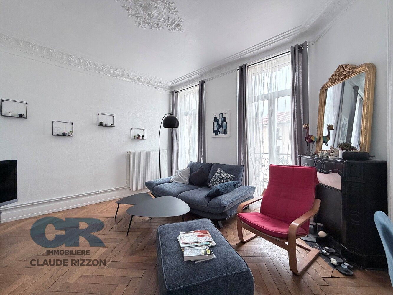 
                                                Vente
                                                 Rue Verlaine - 3 pièces à vendre