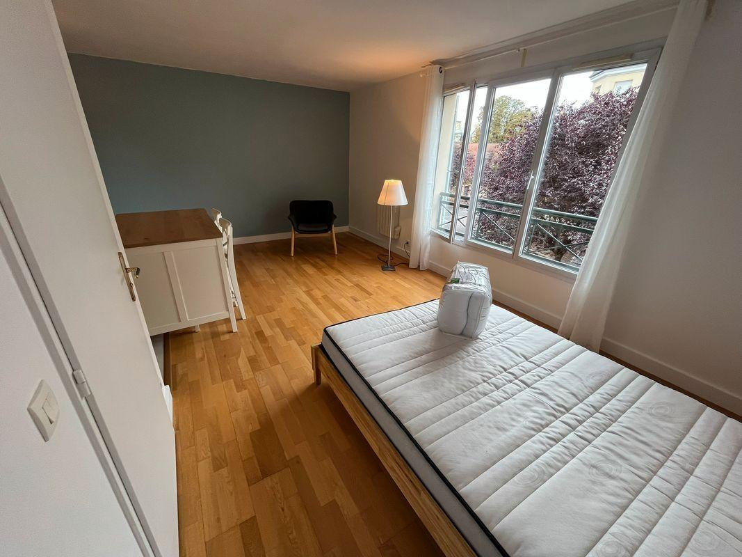 
                                                Location
                                                 Rueil centre - Studio 31m2 meublé + Cave + Parking