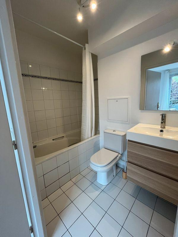 
                                                Location
                                                 Rueil centre - Studio 31m2 meublé + Cave + Parking