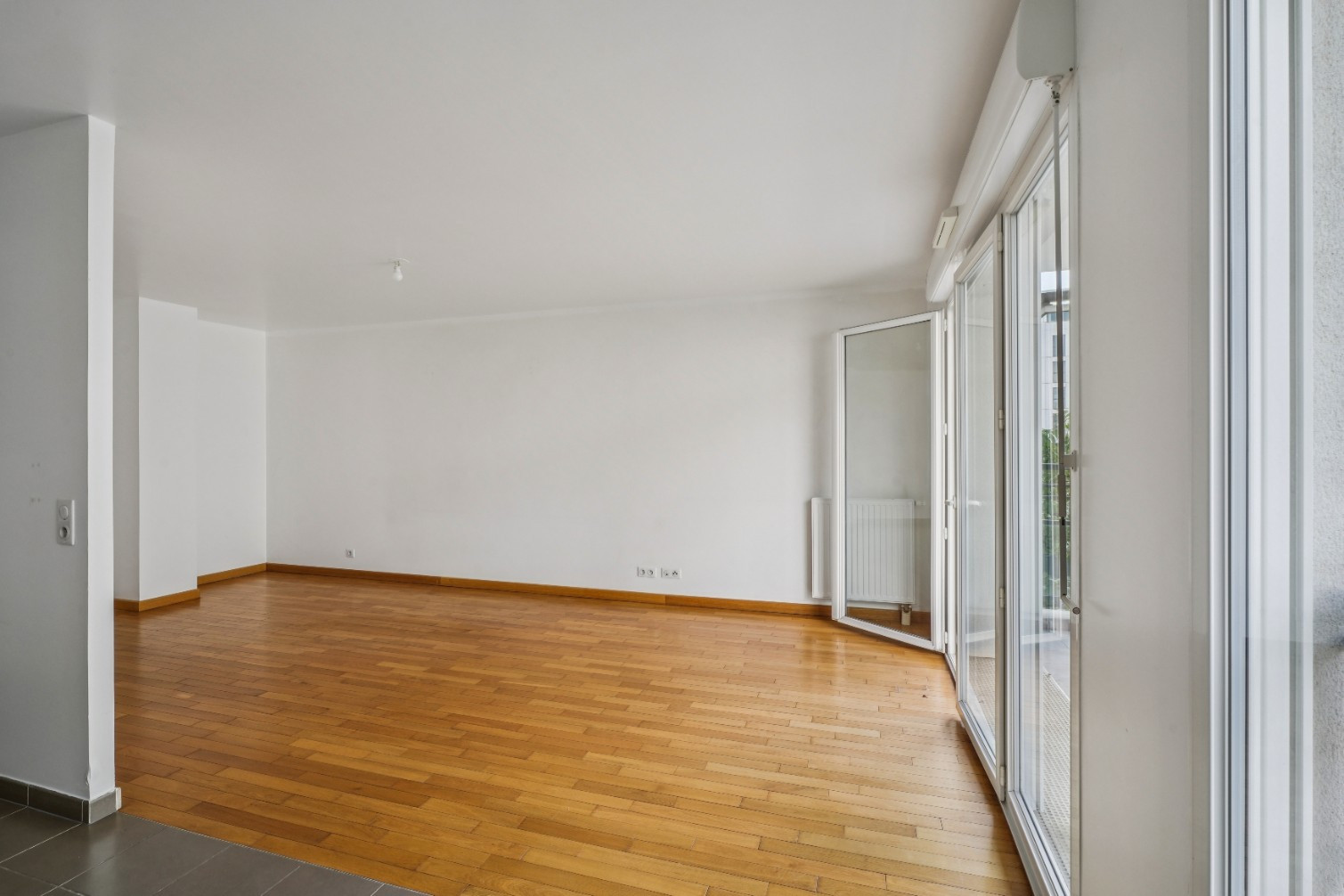 
                                                Vente
                                                 Rueil Malmaison - Appartement 3 pièces avec balcon