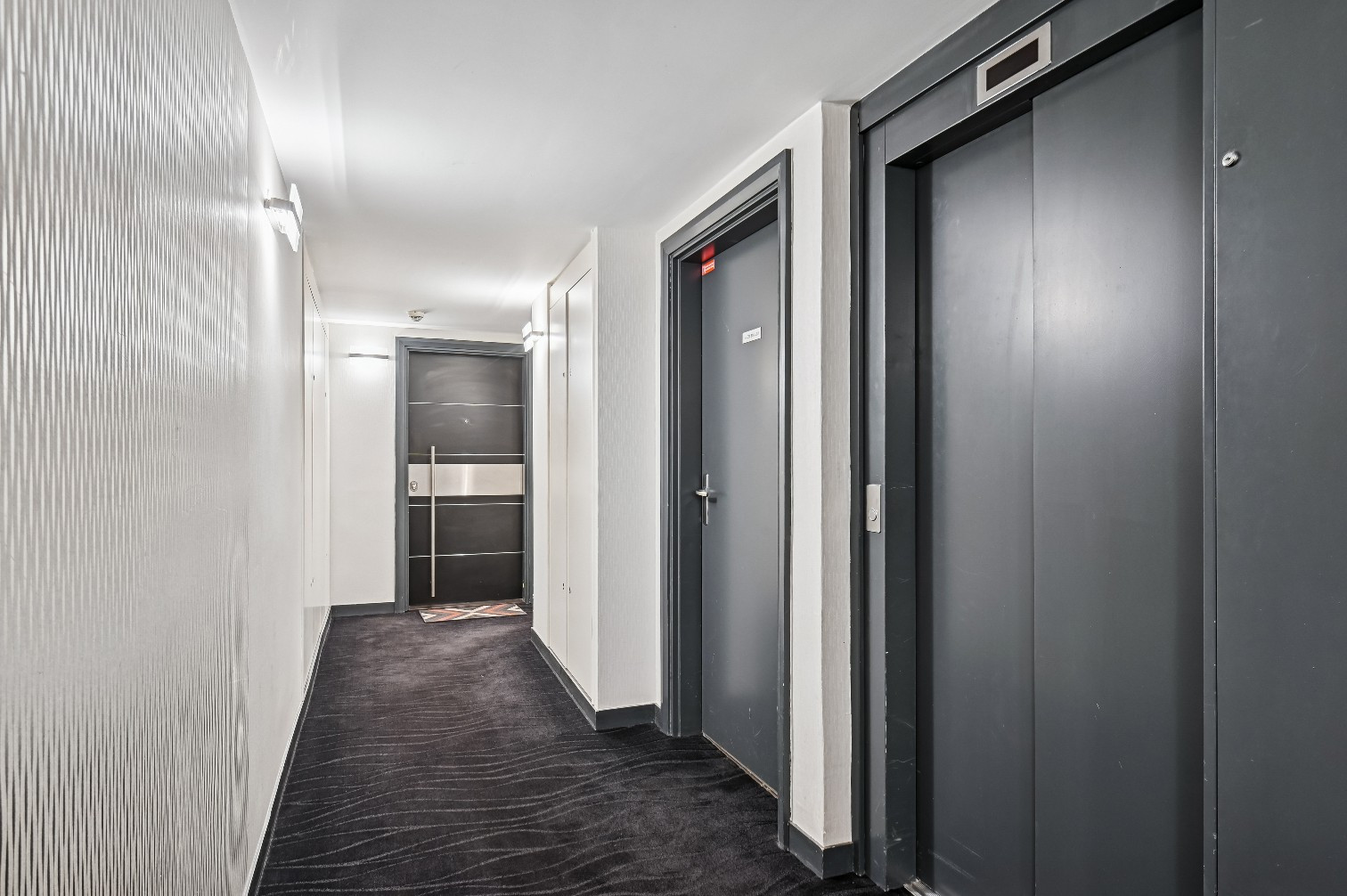 
                                                Vente
                                                 Rueil Malmaison - Appartement 3 pièces avec balcon