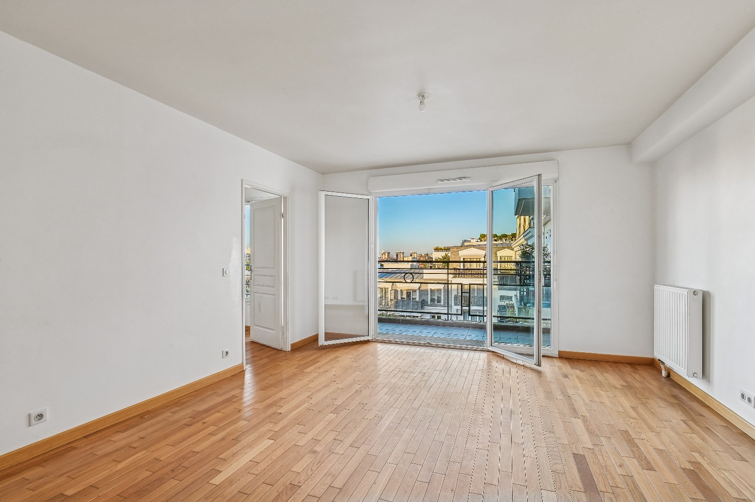 
                                                Vente
                                                 Rueil Malmaison - Appartement 3 pièces avec balcon