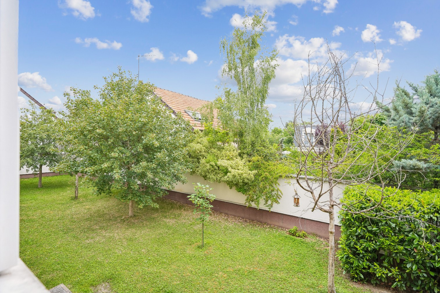 
                                                Vente
                                                 Rueil Malmaison - Appartement 4 pièces avec balcon