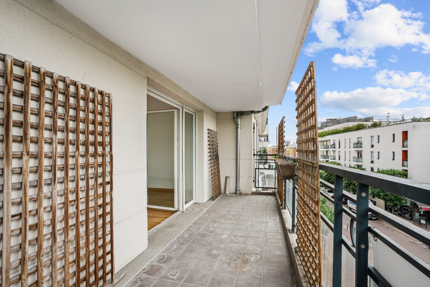 
                                                Vente
                                                 Rueil Malmaison - Appartement 4 pièces avec balcon