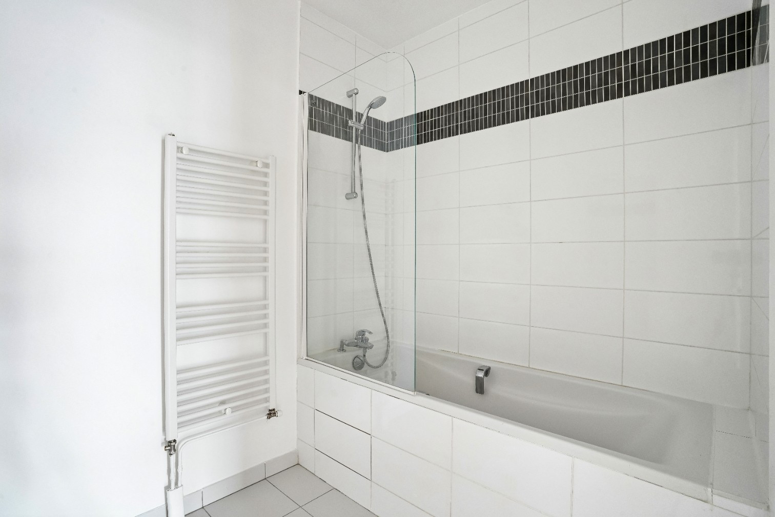 
                                                Vente
                                                 Rueil Malmaison - Appartement 4 pièces avec balcon