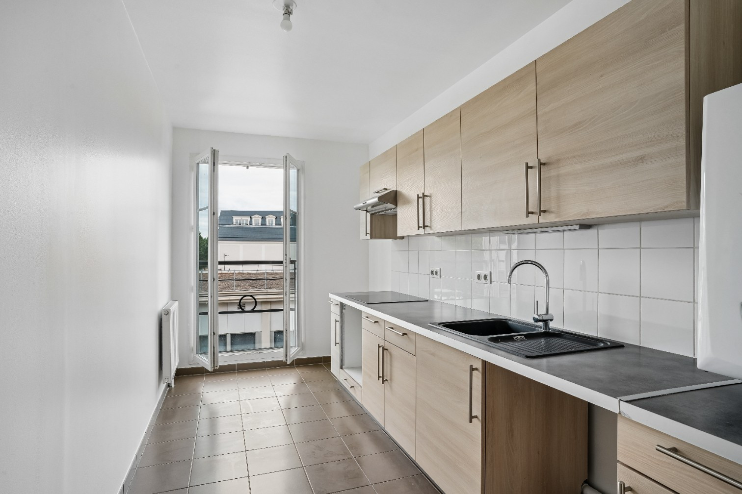 
                                                Vente
                                                 Rueil Malmaison - Appartement 4 pièces avec balcon