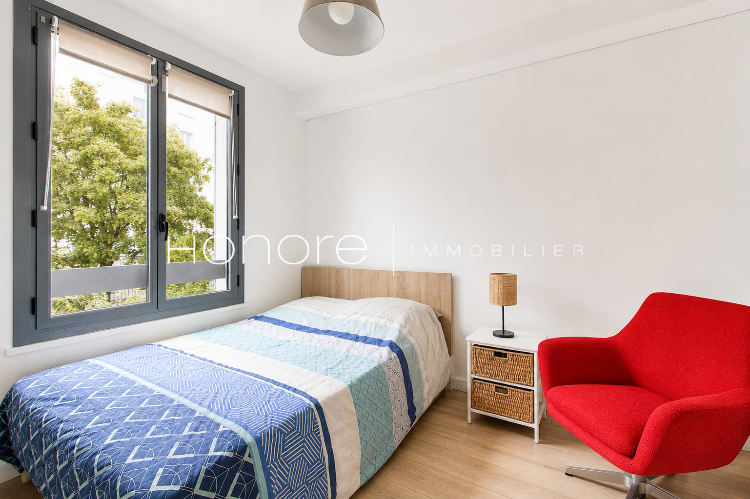 
                                                Vente
                                                 RUEIL-MALMAISON - HYPER CENTRE - MAISON - 7 PIECES