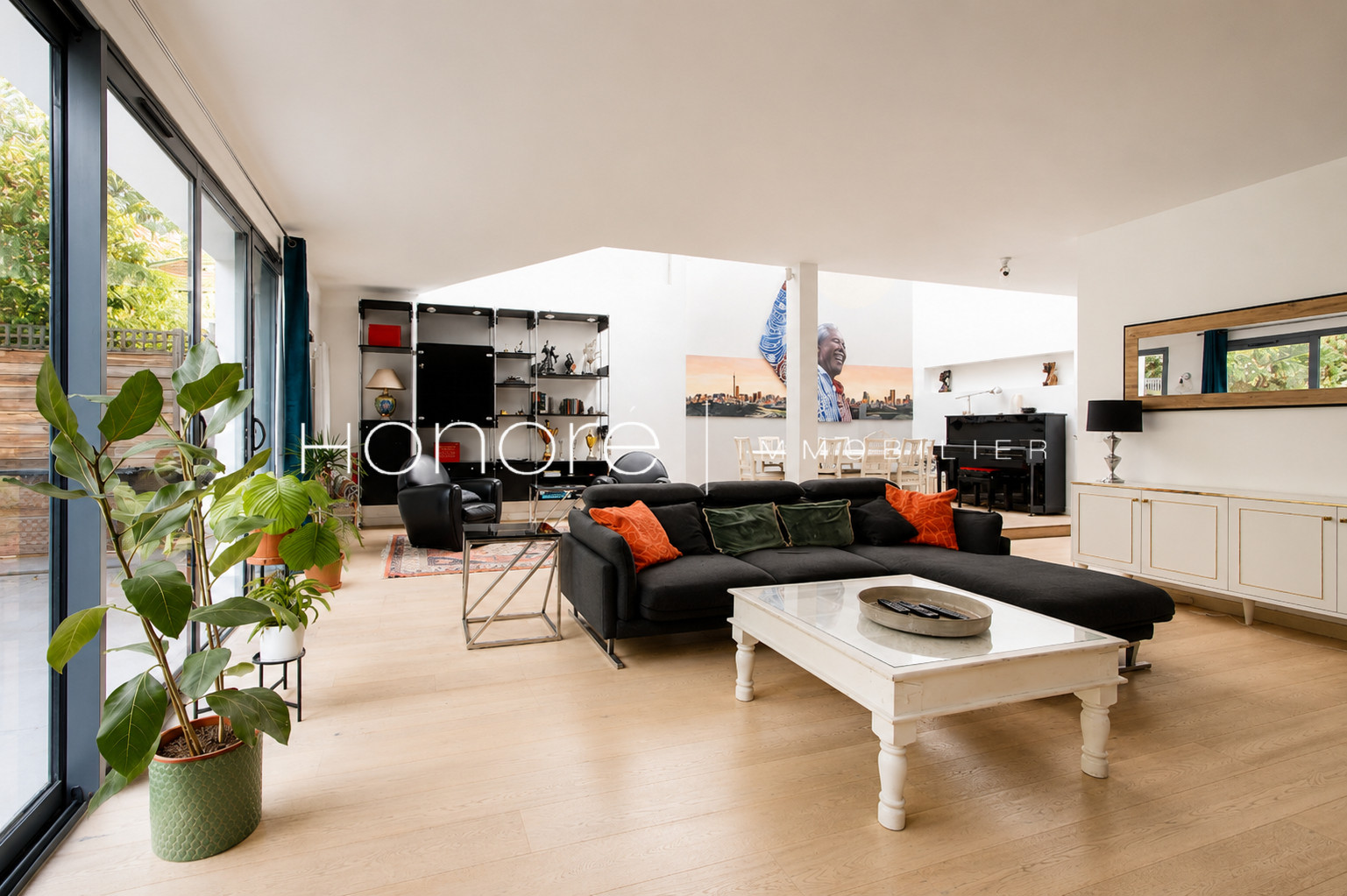 
                                                Vente
                                                 RUEIL-MALMAISON - HYPER CENTRE - MAISON - 7 PIECES