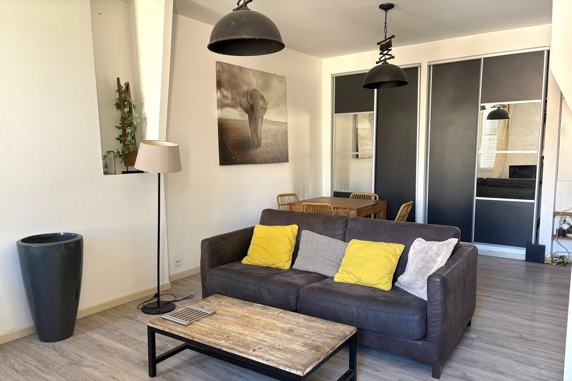 
                                                Location
                                                 SAFARI