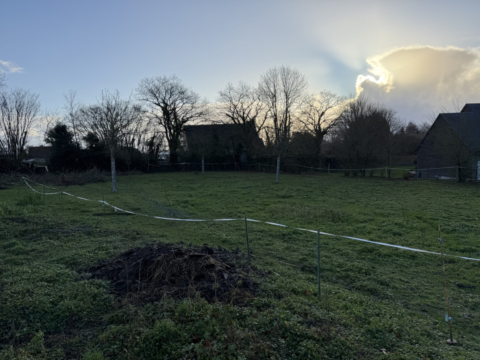 
                                                Vente
                                                 SAINT AMAND VILLAGES TERRAIN de 1365 M2