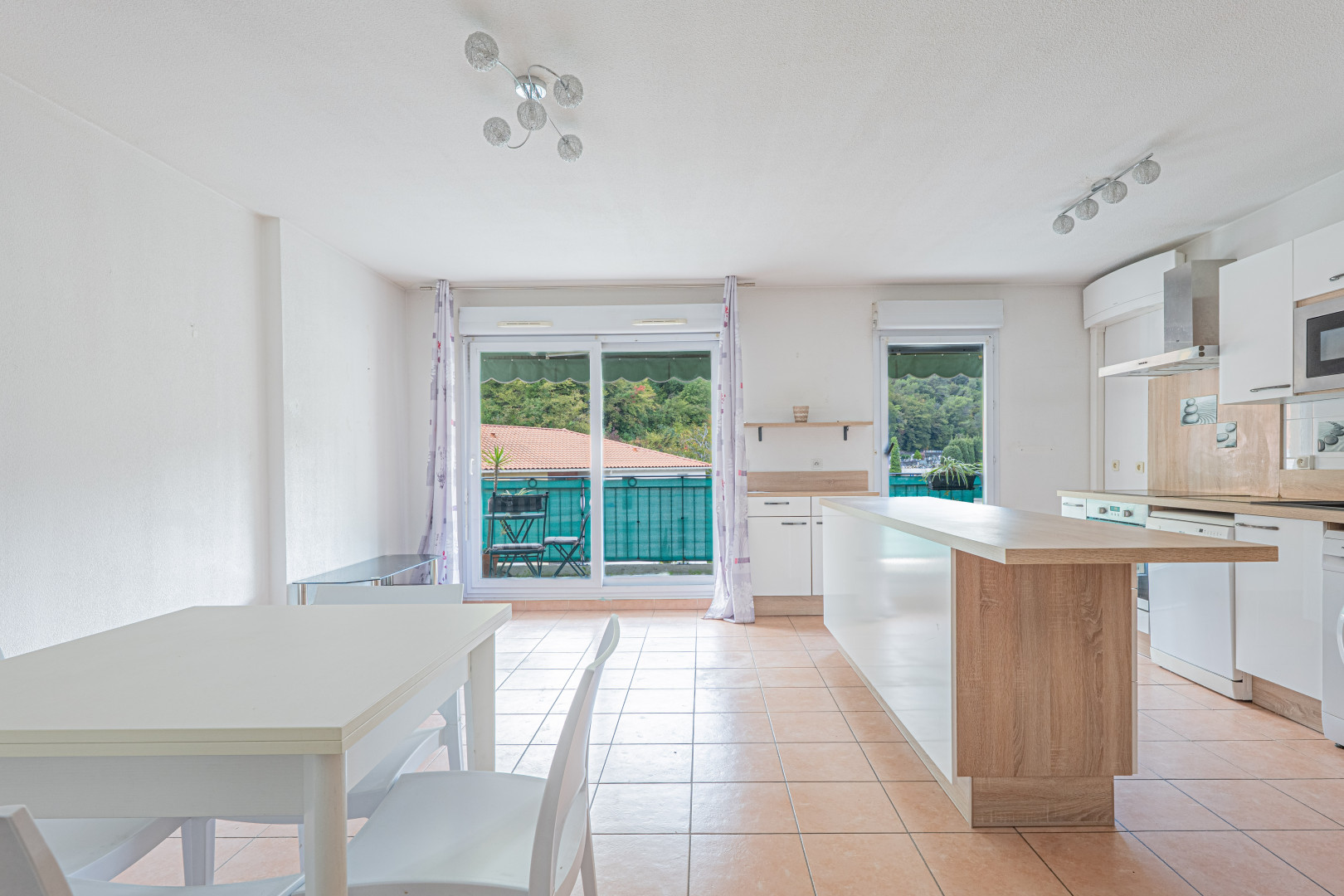 
                                                Location
                                                 SAINT ANDRE DE LA ROCHE / QUAI DE LA BANQUIERE - Appartement 3 pièces à louer avec terrasse