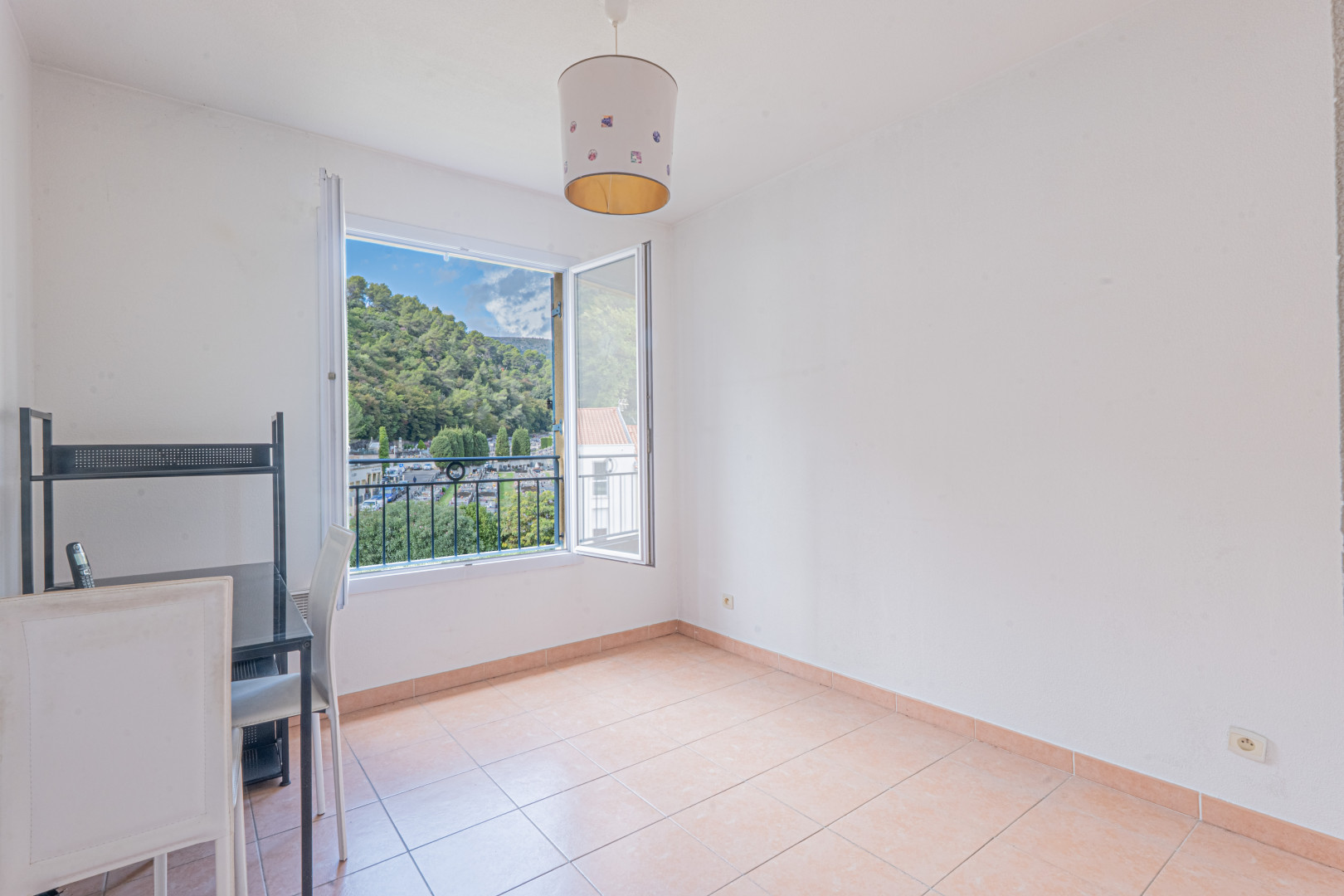 
                                                Location
                                                 SAINT ANDRE DE LA ROCHE / QUAI DE LA BANQUIERE - Appartement 3 pièces à louer avec terrasse