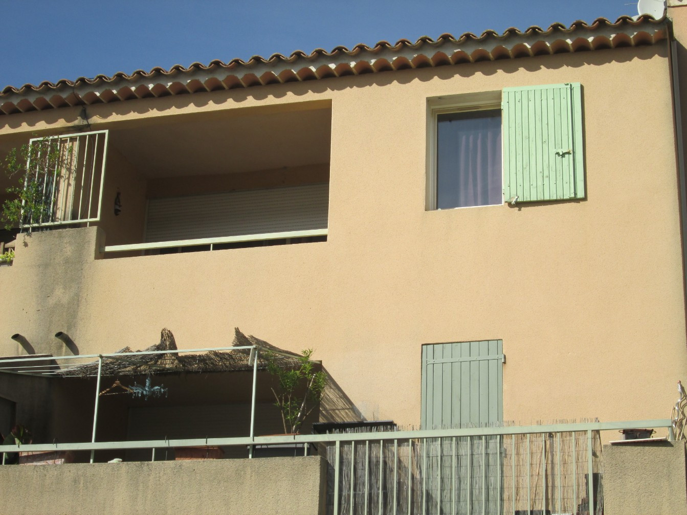 
                                                Location
                                                 SAINT CANNAT