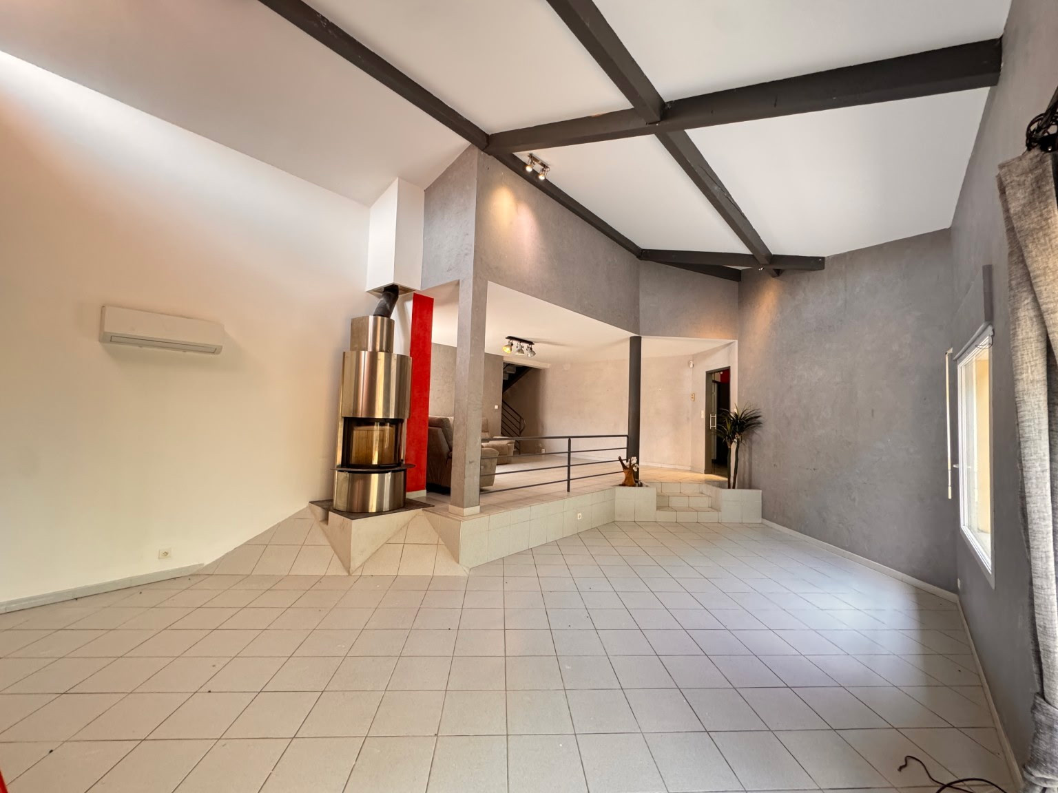 
                                                Vente
                                                 SAINT-CLAIR – 274 m² Maison d'architecte d'environ 184 m2 + Annexe indépendante 90 m² 398 000 €