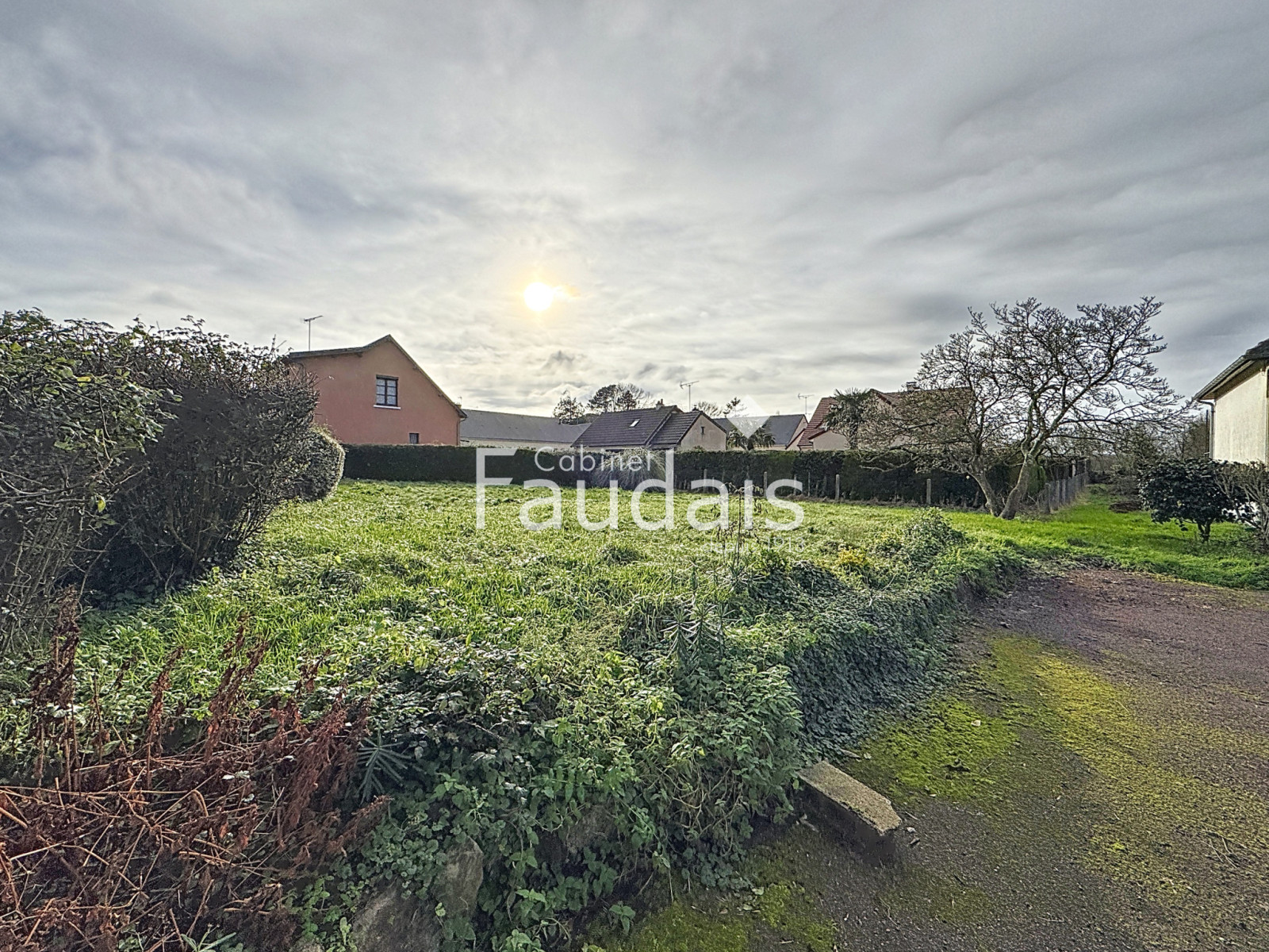 
                                                Vente
                                                 Saint clair sur l'Elle Terrain de 377m2