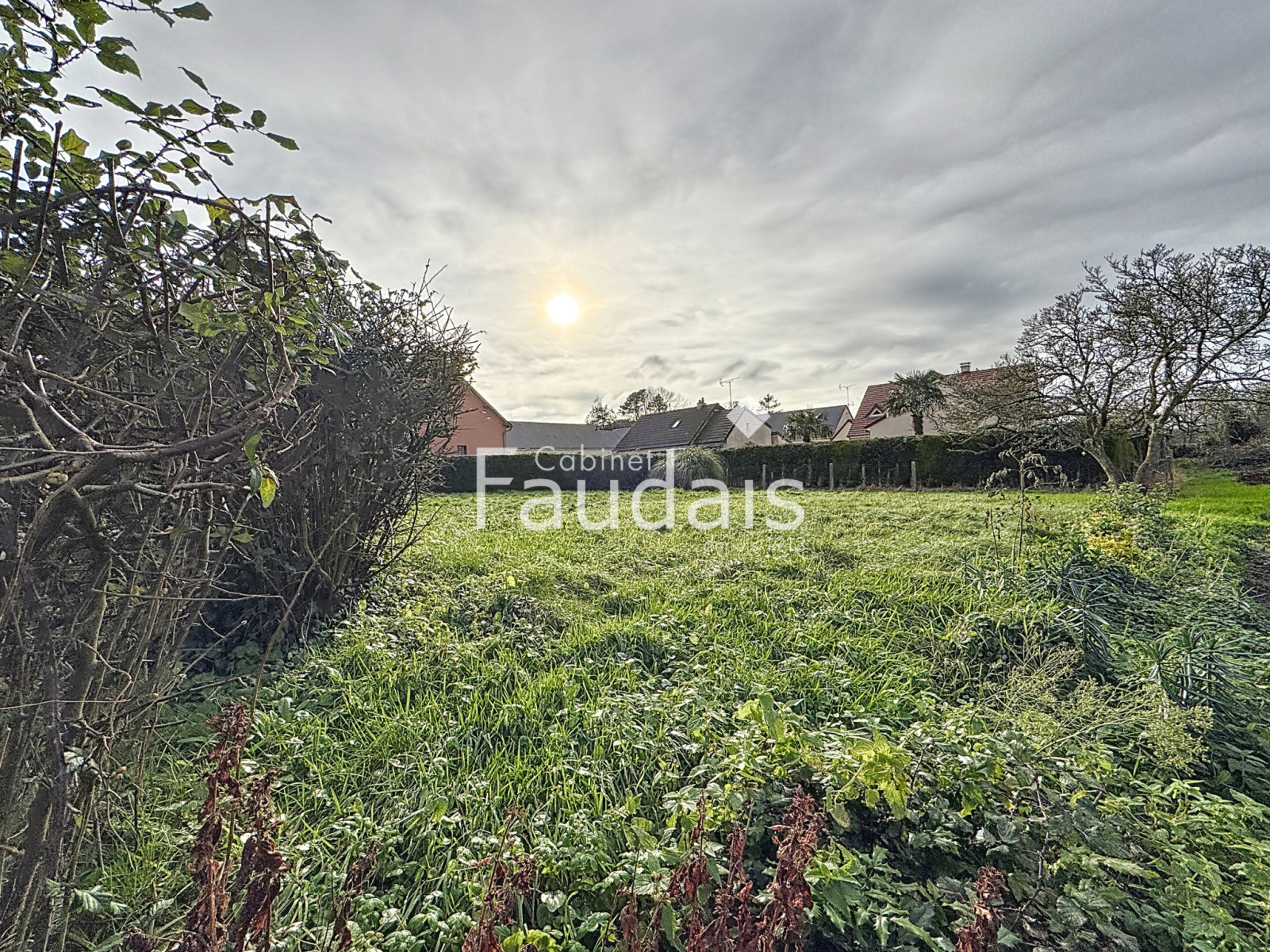 
                                                Vente
                                                 Saint clair sur l'Elle Terrain de 377m2