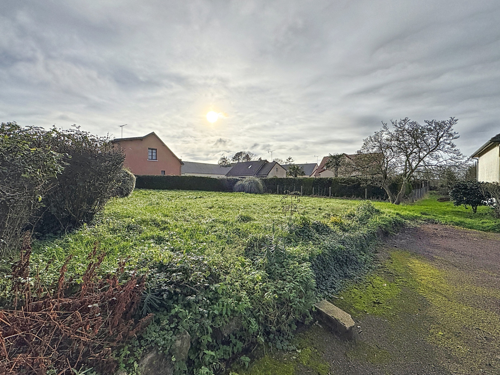 
                                                Vente
                                                 Saint clair sur l'Elle Terrain de 377m2