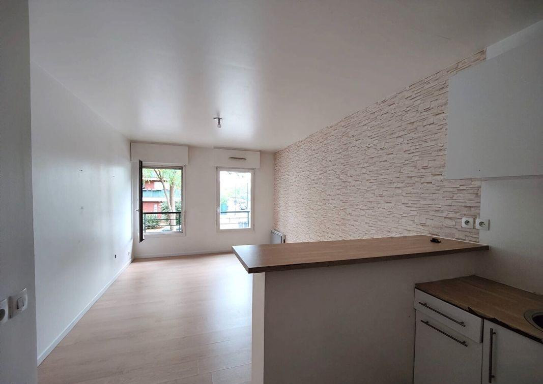 
                                                Location
                                                 Saint-Denis, 2 pièces rénové