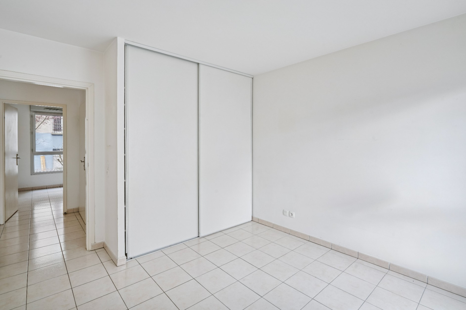 
                                                Vente
                                                 Saint Denis lot 16