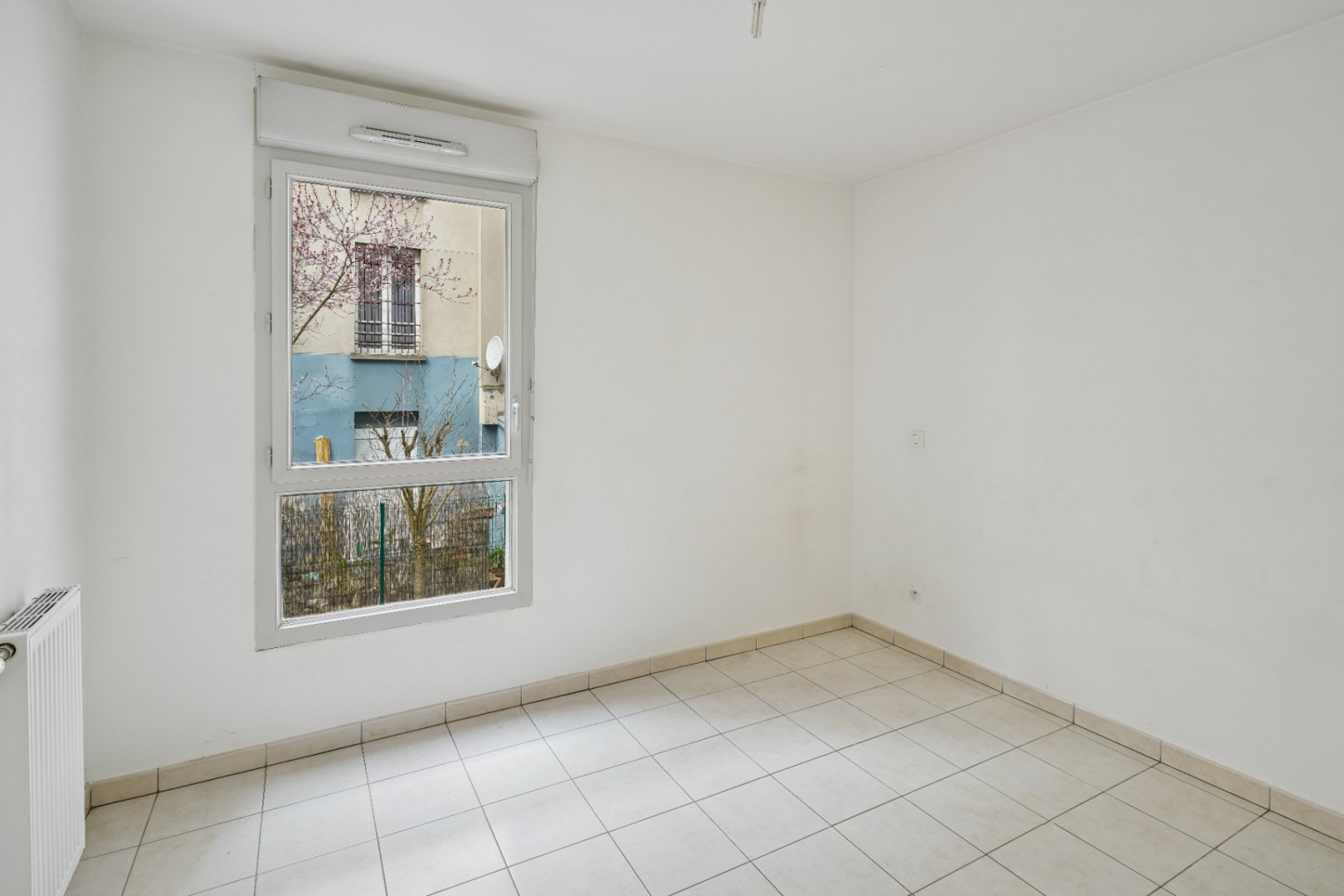 
                                                Vente
                                                 Saint Denis lot 16