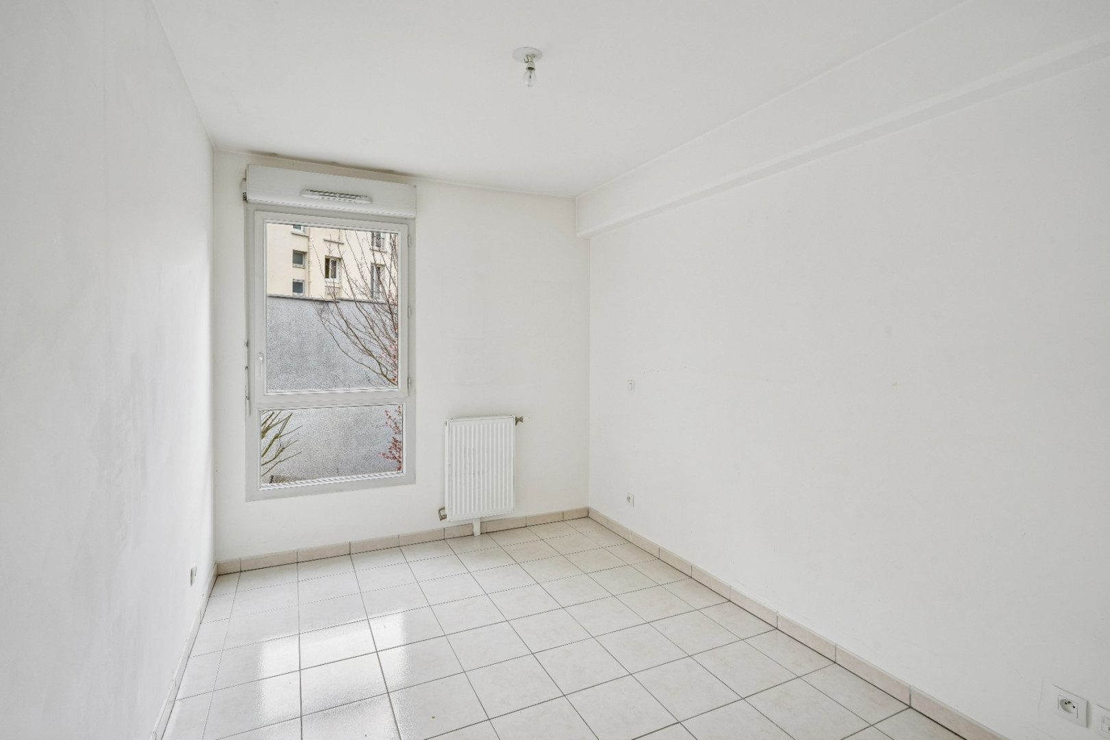 
                                                Vente
                                                 Saint Denis lot 16