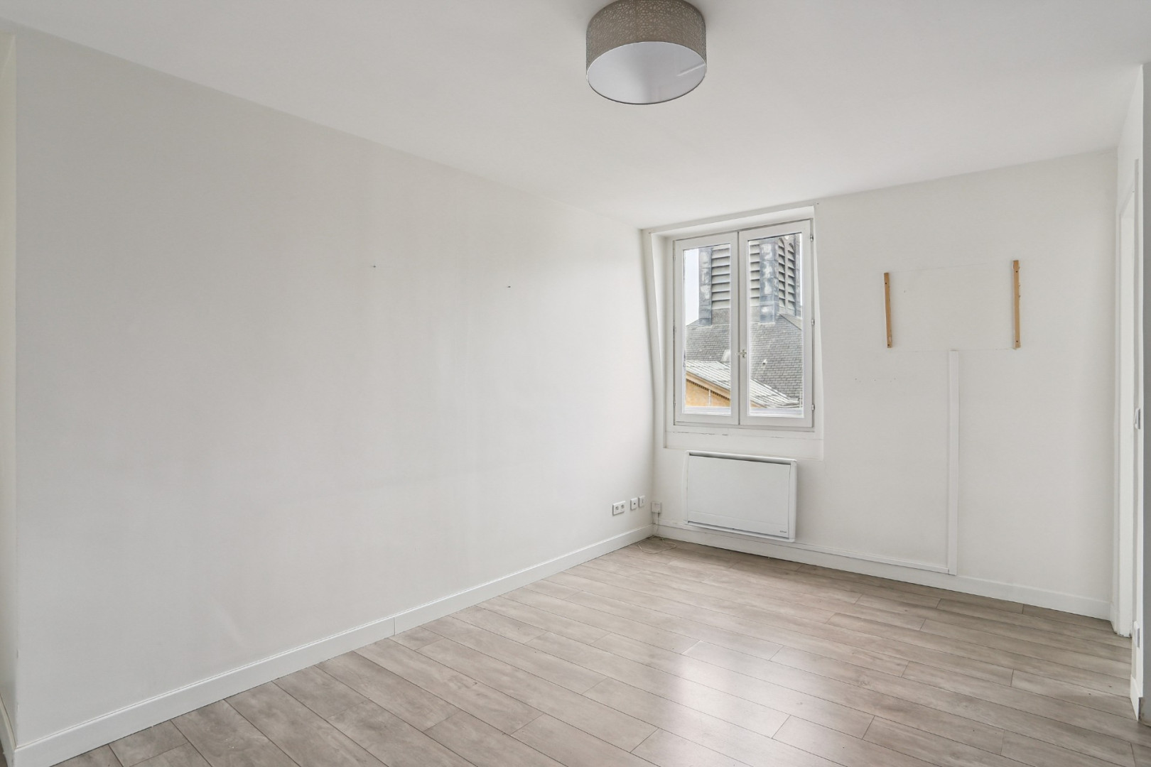 
                                                Vente
                                                 Saint-Dominique - Appartement 2 pièces