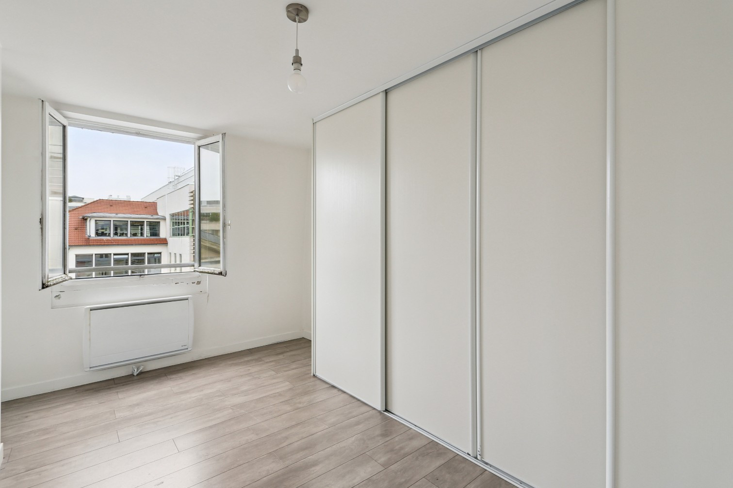 
                                                Vente
                                                 Saint-Dominique - Appartement 2 pièces