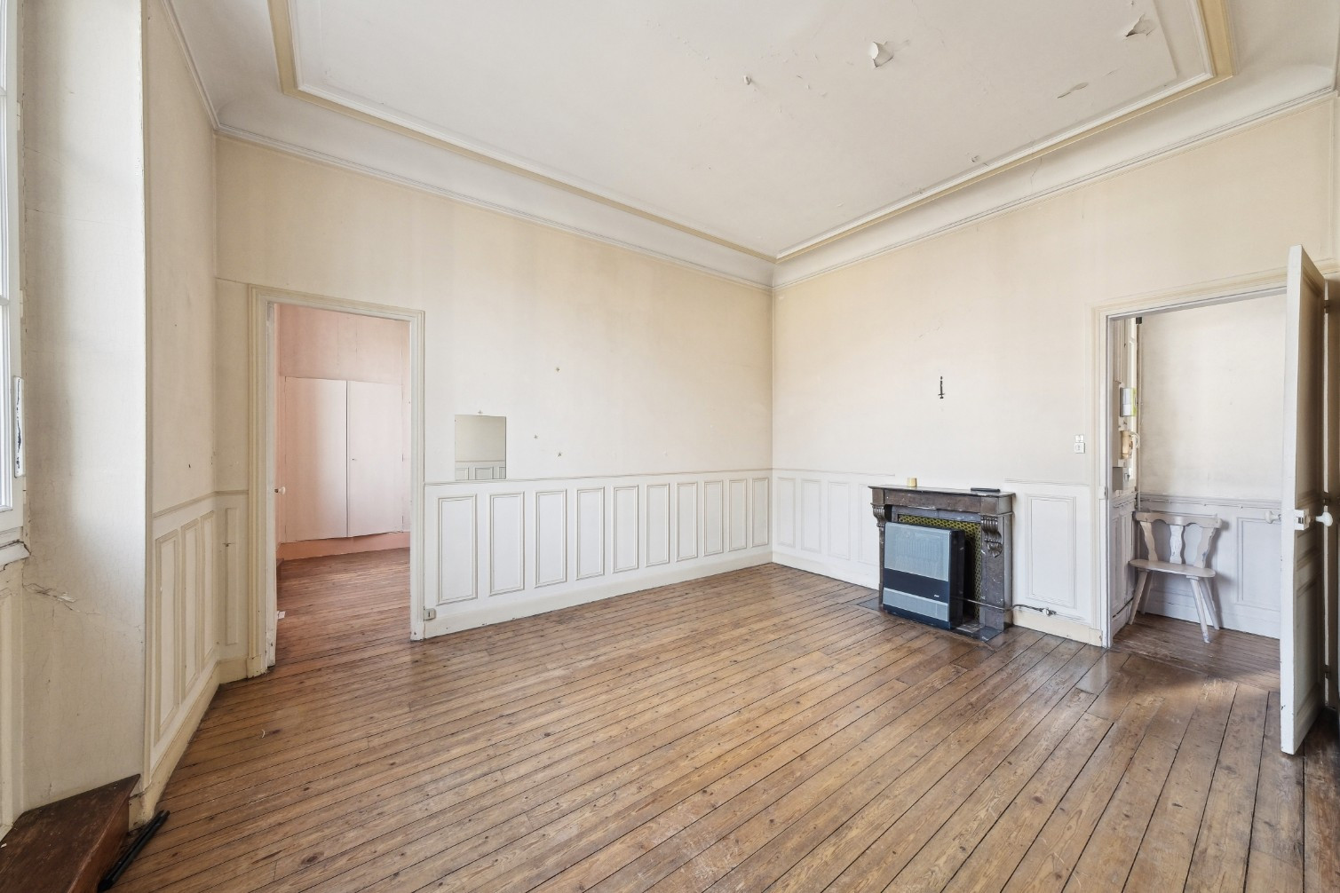 
                                                Vente
                                                 Saint-Dominique - Appartement 3 pièces