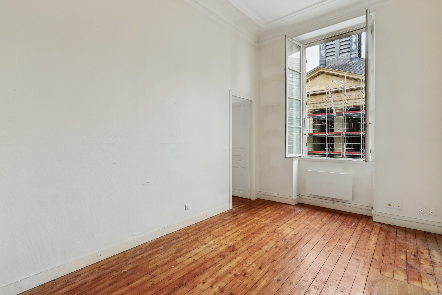 
                                                Vente
                                                 Saint-Dominique - Appartement 3 pièces