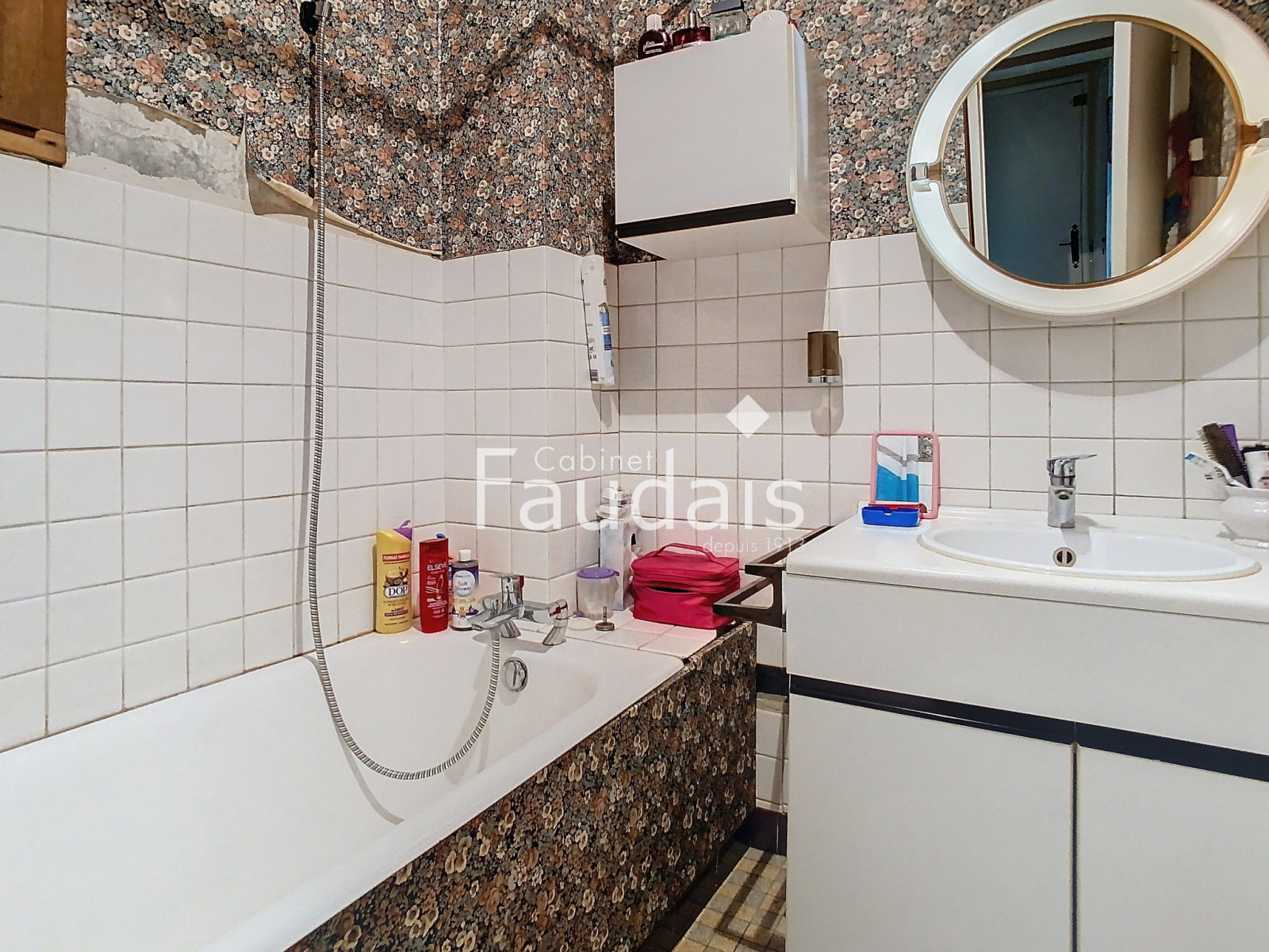 
                                                Vente
                                                 SAINT-GEORGES MONTCOCQ, Maison en pierre 