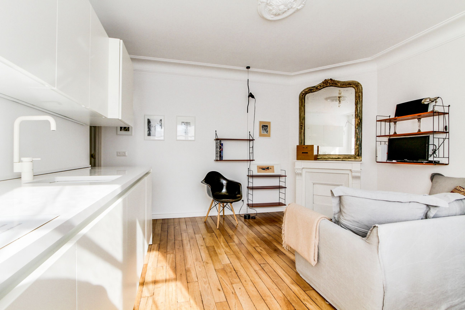 
                                                Location
                                                 Saint Germain des Prés - Petit Sevres (loyer tout inclus)