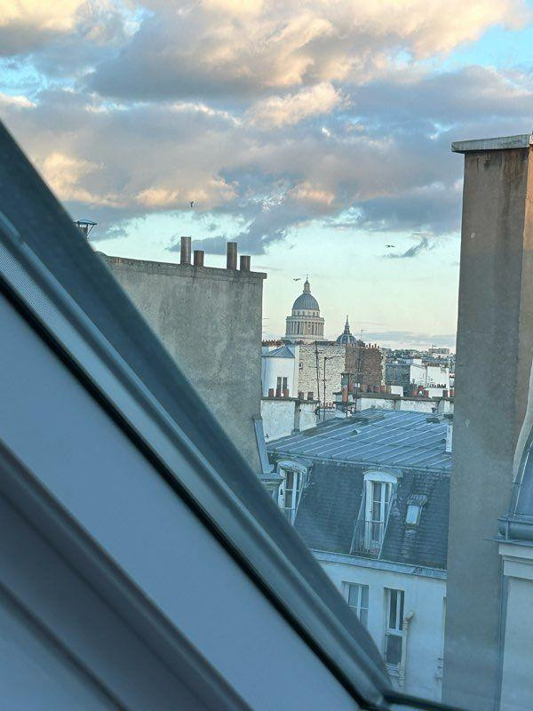 
                                                Location
                                                 Saint-Germain-des-Prés vue Panthéon