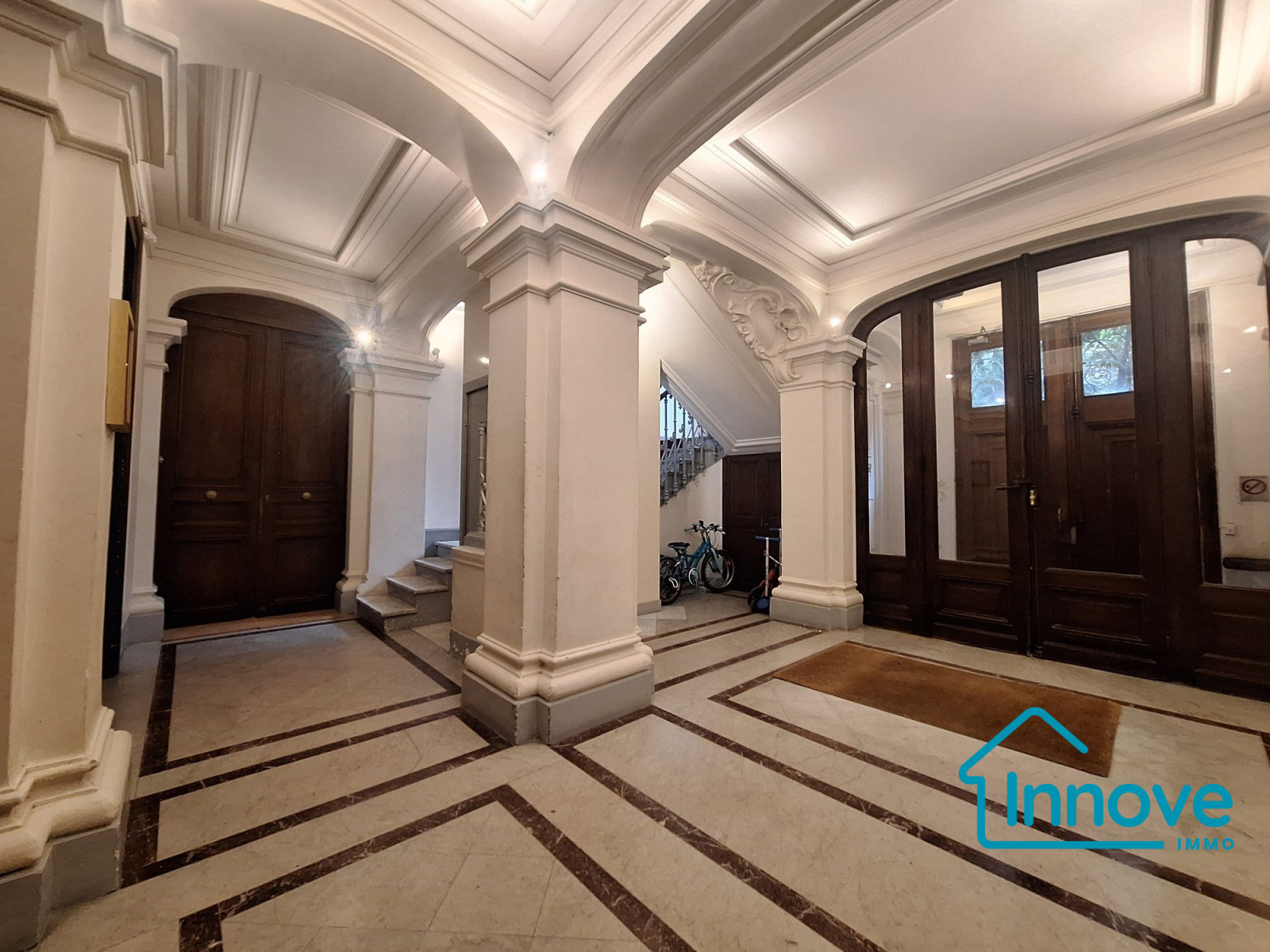 
                                                Vente
                                                 Saint-James : Appartement de standing, lumineux et fonctionnel