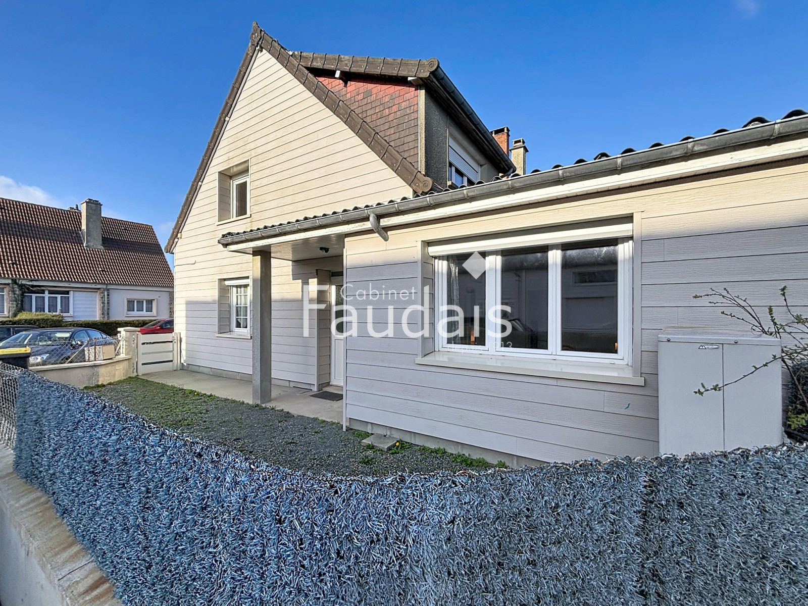 
                                                Vente
                                                  Saint-Jean-de-Daye - Maison 3 chambres - Vie de plain-pied 