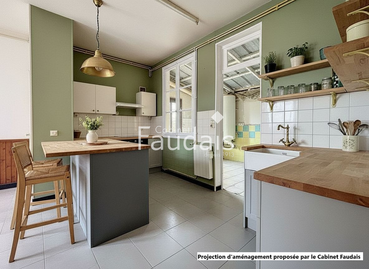 
                                                Vente
                                                 SAINT JEAN D'ELLE - Bourg - Maison à rénover avec fort poten