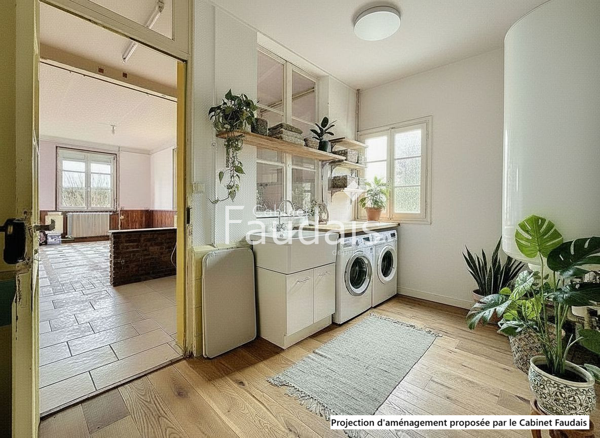 
                                                Vente
                                                 SAINT JEAN D'ELLE - Bourg - Maison à rénover avec fort poten