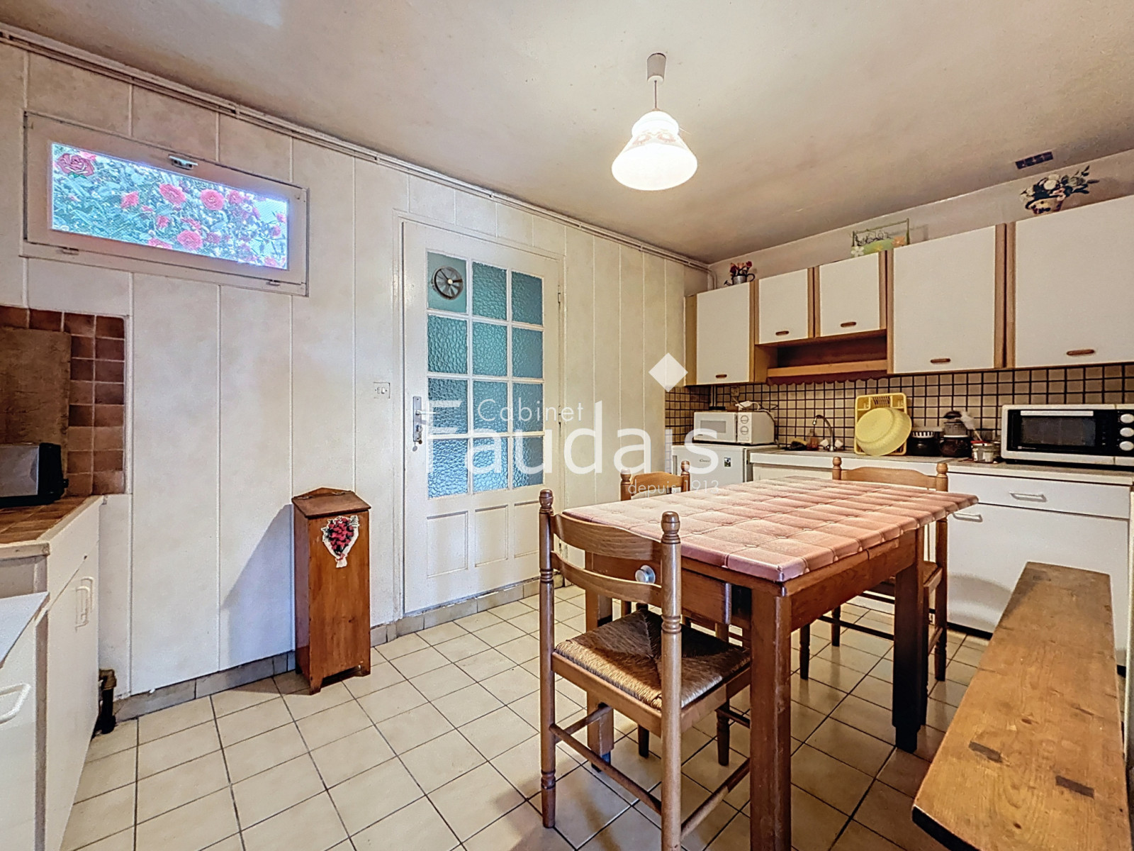 
                                                Vente
                                                 SAINT-JEAN DES BAISANTS, Maison 104m2, 3 chambres