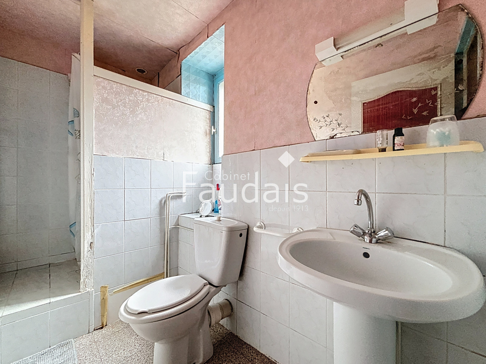 
                                                Vente
                                                 SAINT-JEAN DES BAISANTS, Maison 104m2, 3 chambres