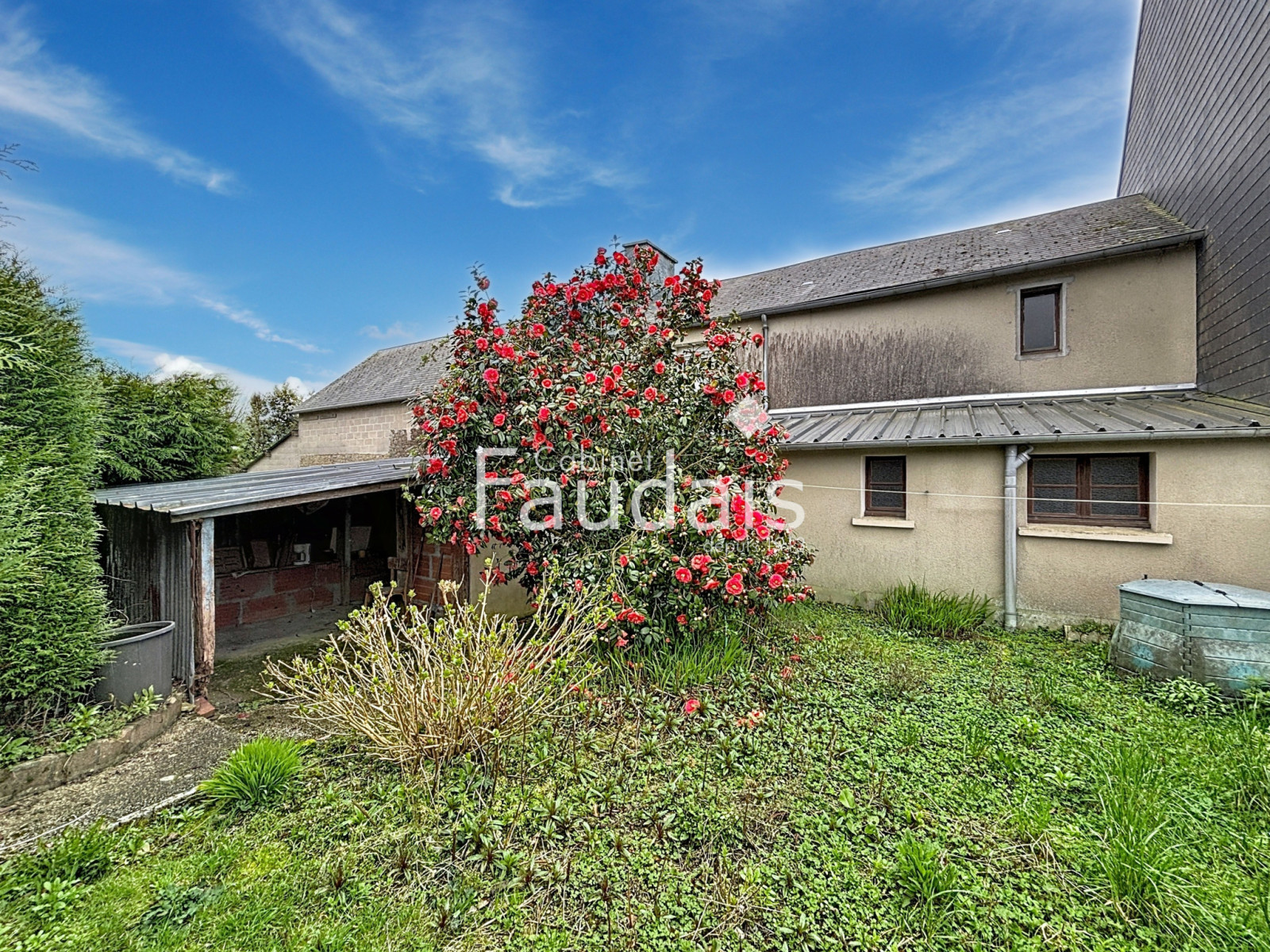 
                                                Vente
                                                 SAINT-JEAN DES BAISANTS, Maison 104m2, 3 chambres