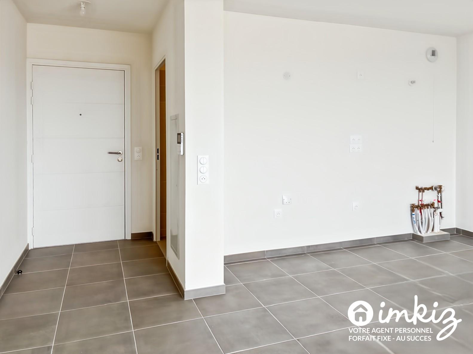 
                                                Vente
                                                 Saint-Laurent-du-Var – Studio dernier étage